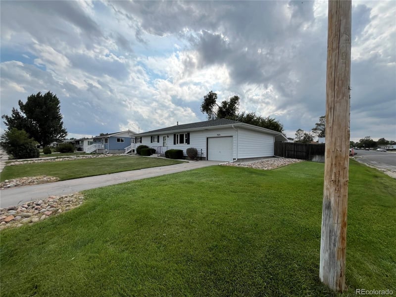 785 H Ave, Limon, CO 80828