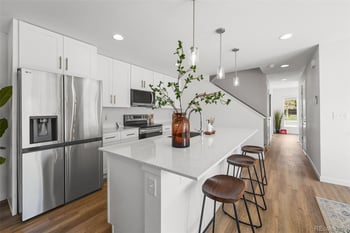 1291 Akron St, Aurora, CO 80010