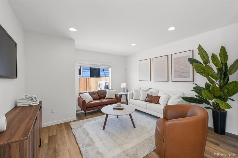 1263 Akron St, Aurora, CO 80010