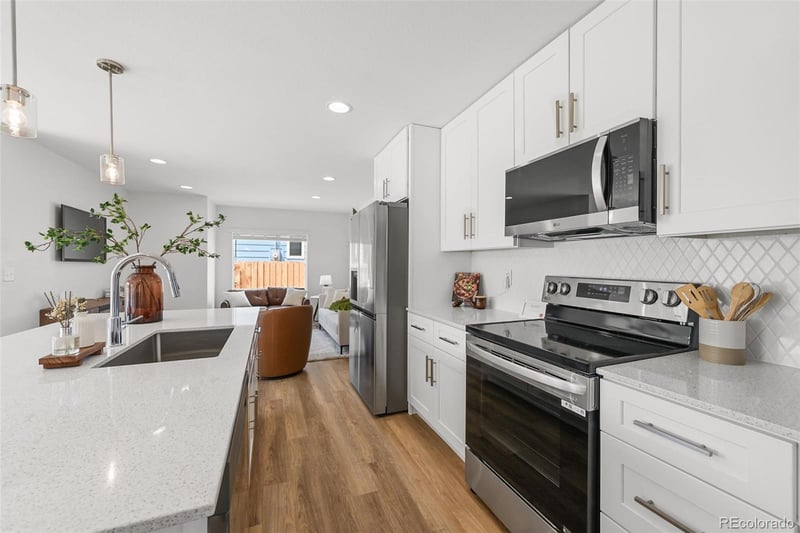 1281 Akron St, Aurora, CO 80010