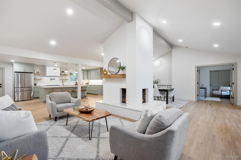 3265 E Hinsdale Pl, Centennial, CO 80122