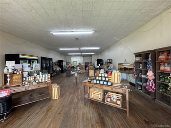 87 Main St, Keenesburg, CO 80643