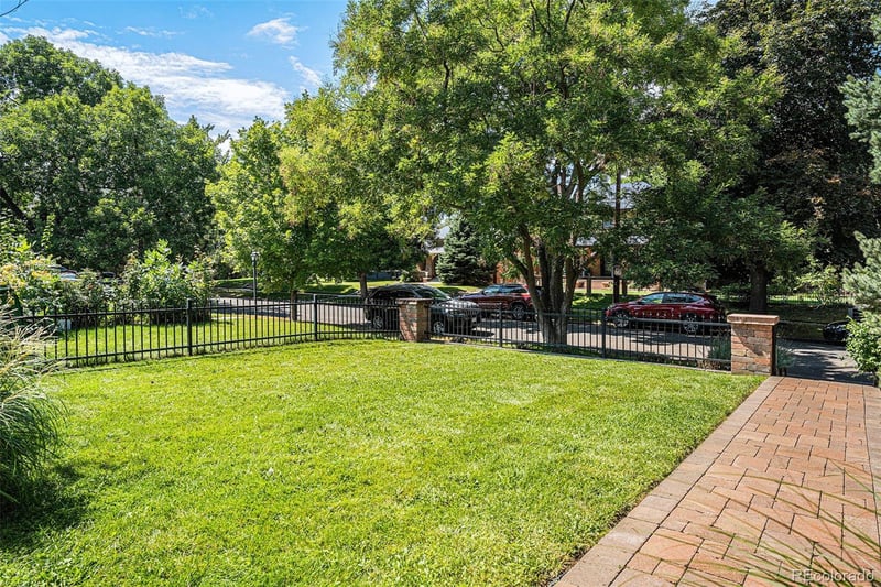 2340 Ivanhoe St, Denver, CO 80207