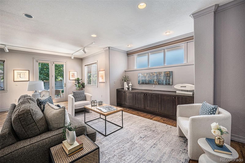 2340 Ivanhoe St, Denver, CO 80207
