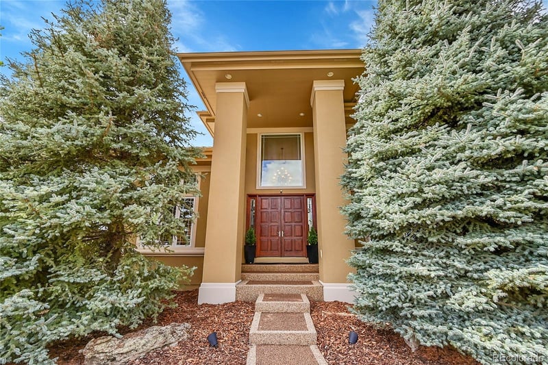 1 White Pelican Cir, Thornton, CO 80241