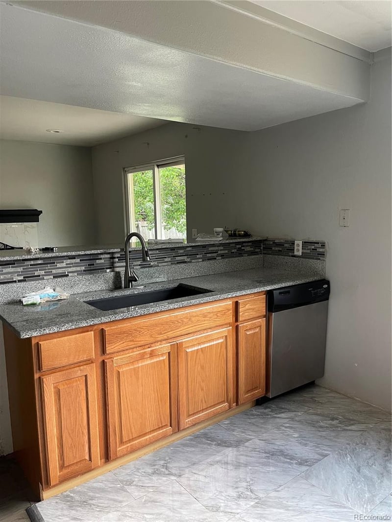 4477 Dearborn St, Denver, CO 80239