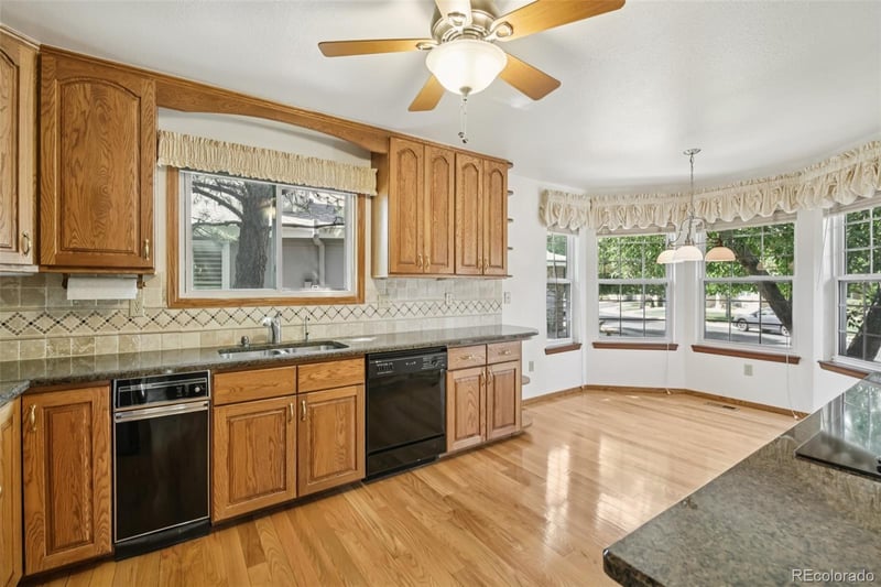 6 Abernathy Ct, Highlands Ranch, CO 80130