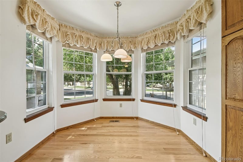 6 Abernathy Ct, Highlands Ranch, CO 80130