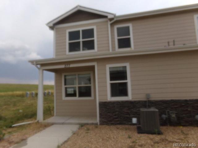 277 S 4th Ct, Deer Trail, CO 80105