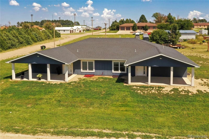 370 8th St #A & B, Cheyenne Wells, CO 80810