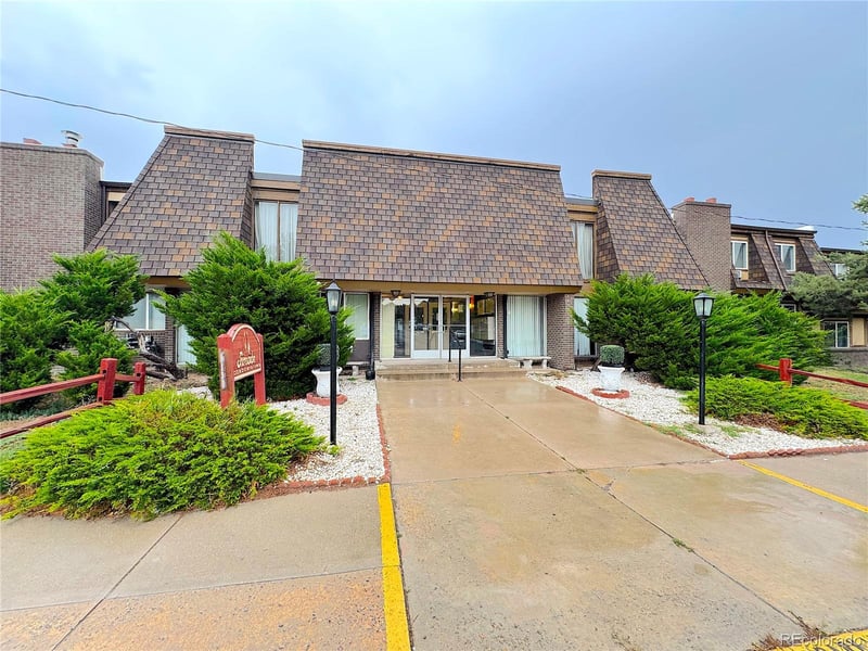 8330 Zuni St #101, Denver, CO 80221