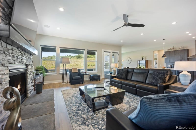 124 Scrubjay Ln, Castle Rock, CO 80104