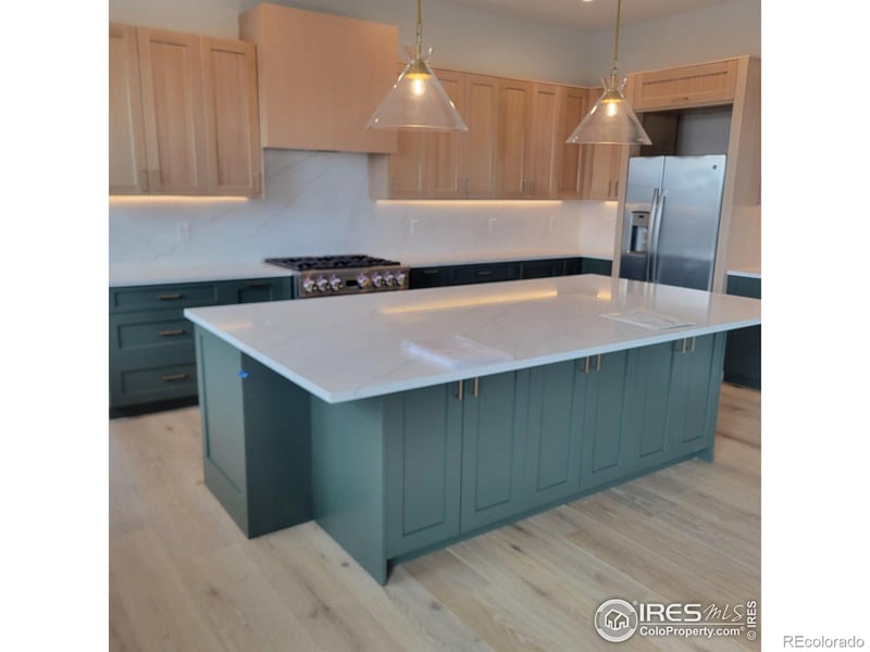 990 Arapahoe Cir, Louisville, CO 80027