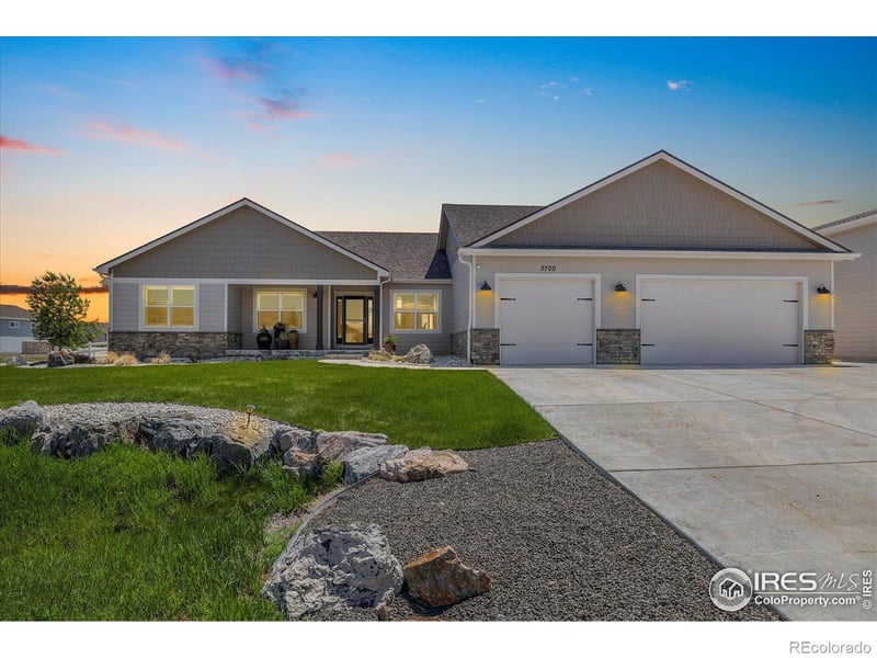 3700 Golden Eagle Dr, Dacono, CO 80514