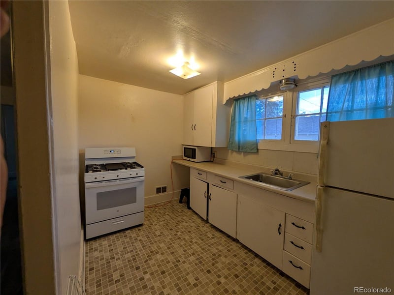 126 9th Ave, Brighton, CO 80601