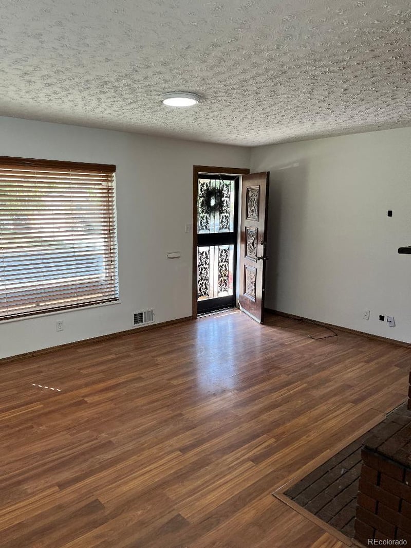 1350 Scranton St, Aurora, CO 80011