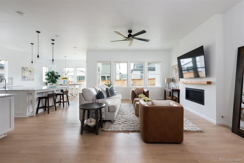 16676 93rd Pl, Arvada, CO 80007