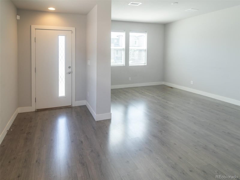 16069 Elk Dr, Denver, CO 80239