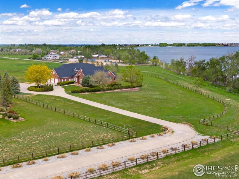2366 Shoreside Dr, Berthoud, CO 80513
