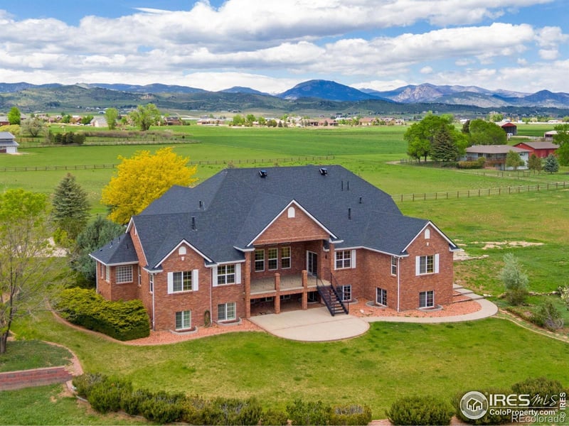 2366 Shoreside Dr, Berthoud, CO 80513