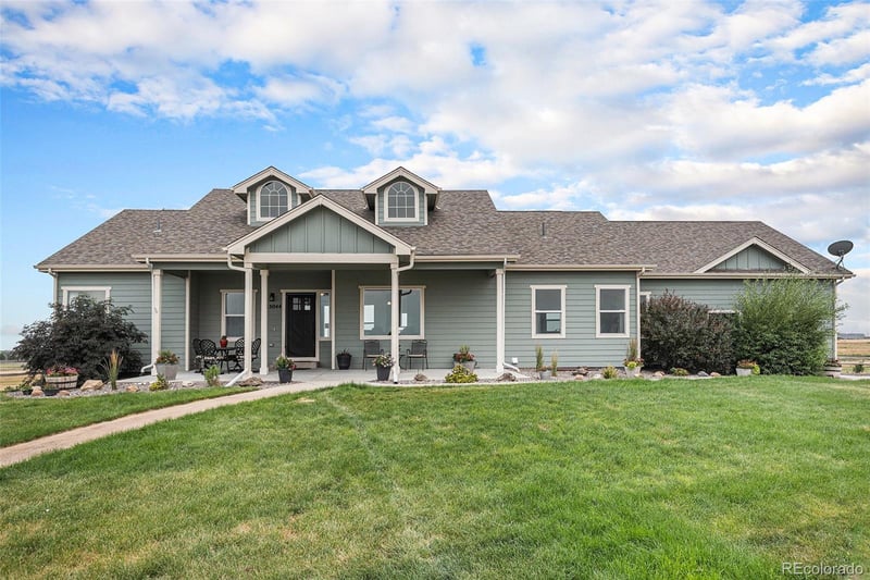 63044 E 2nd Ln, Byers, CO 80103