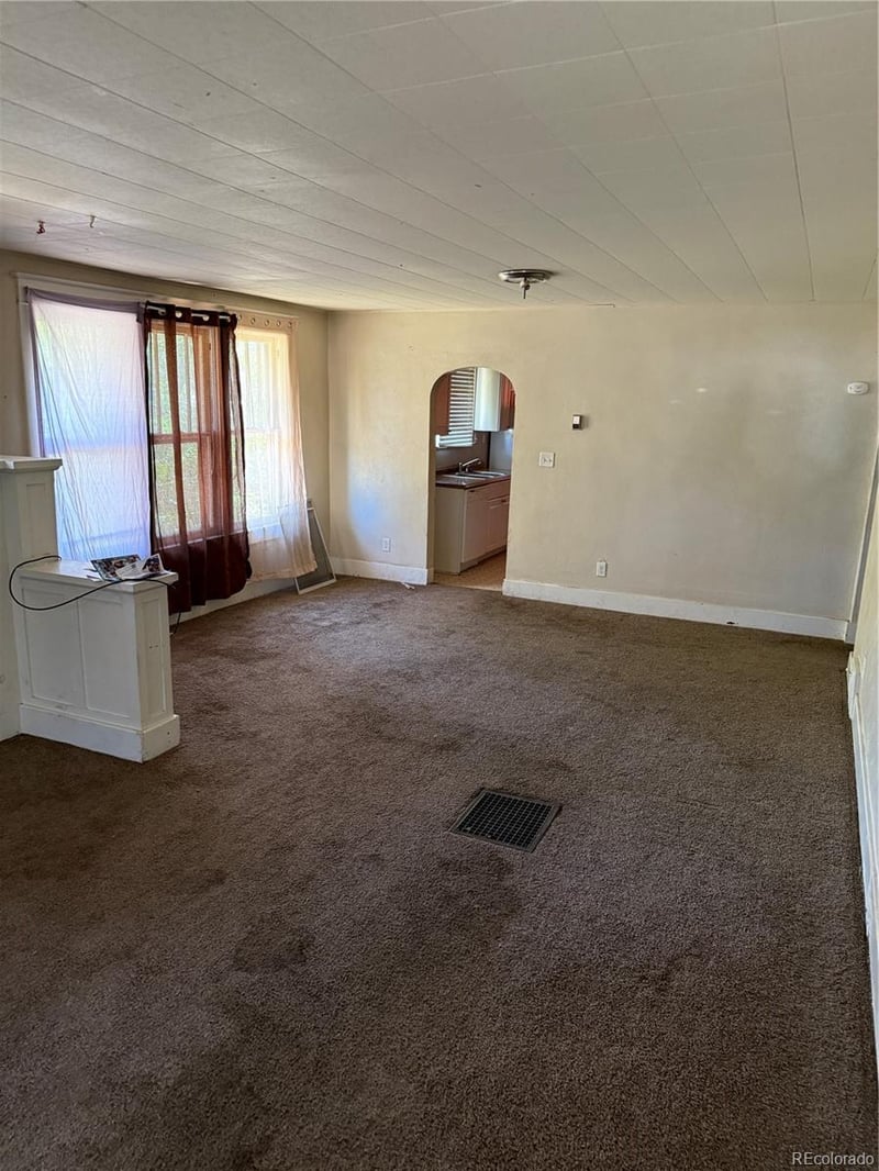 820 E 10th St, Pueblo, CO 81001