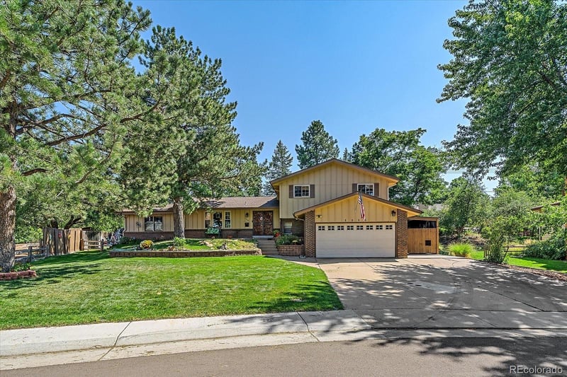 8866 Easter Ave, Centennial, CO 80112
