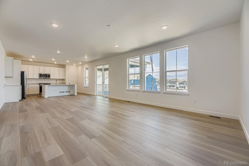 12769 Glasgow Pl, Littleton, CO 80127