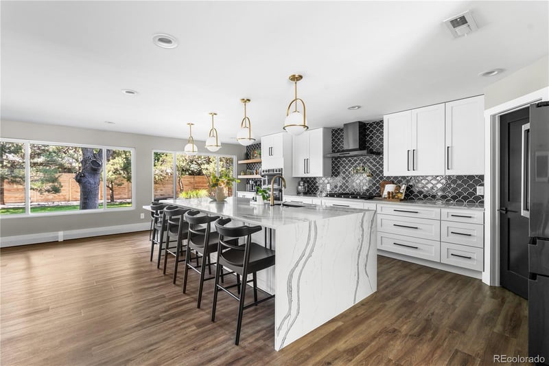 385 S Olive Way, Denver, CO 80224