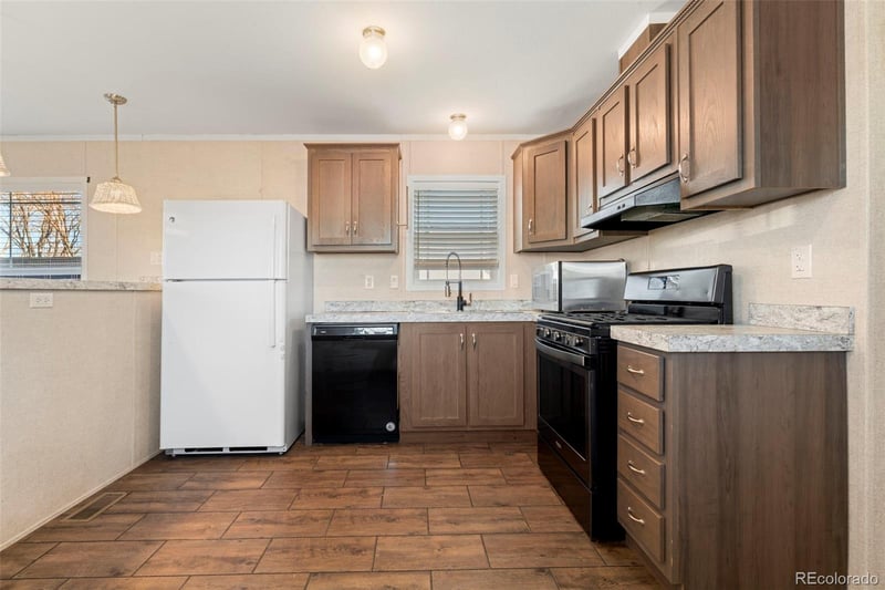 1540 Billings St Lot E23, Aurora, CO 80011