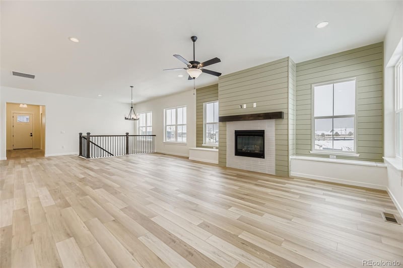 8902 Riviera Way, Aurora, CO 80016