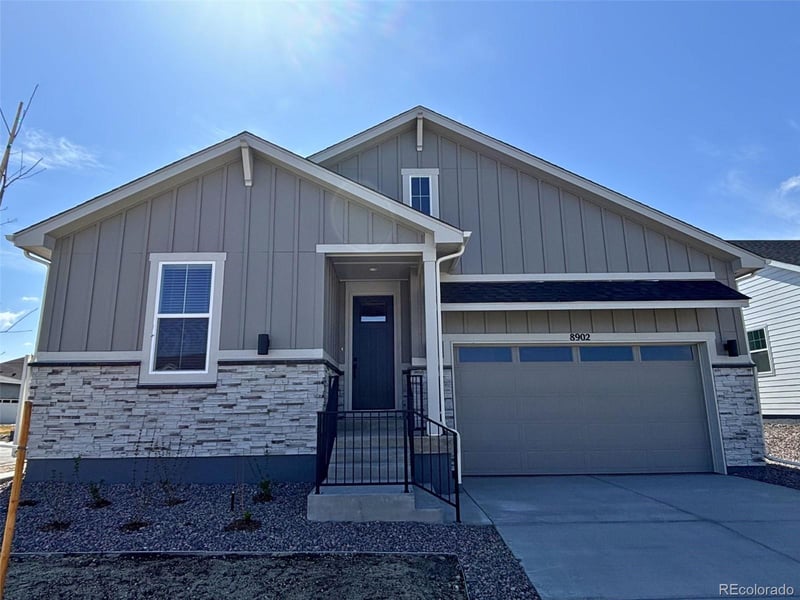 8902 Riviera Way, Aurora, CO 80016