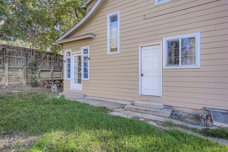 715 Hover St, Longmont, CO 80501