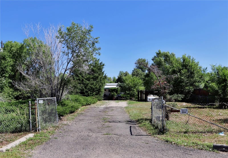 7365 61st Ave, Arvada, CO 80003