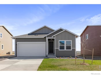 689 Muturu Rd, Johnstown, CO 80534