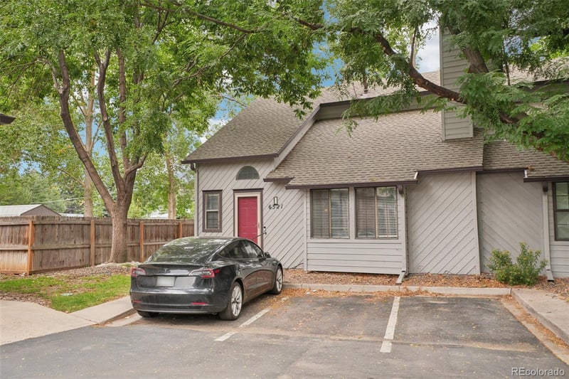 6321 Oak Ct, Arvada, CO 80004