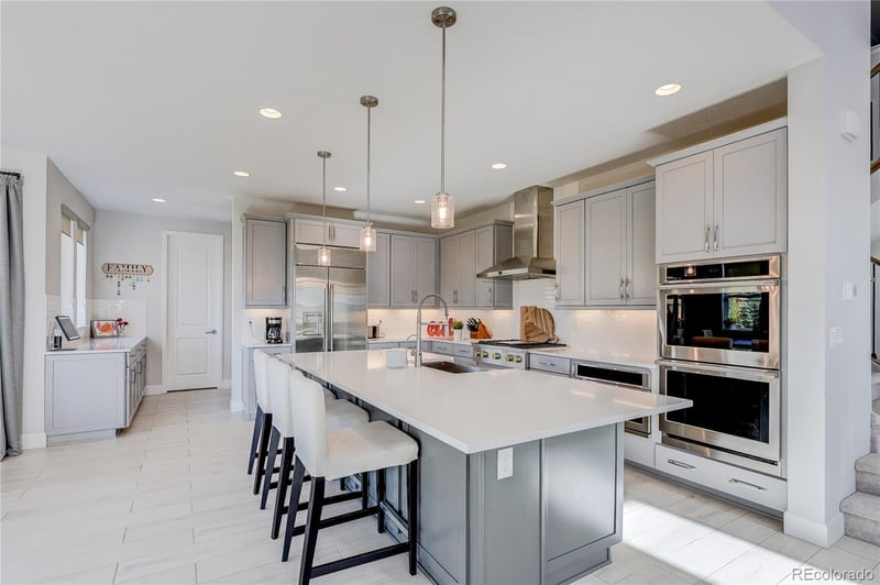 6371 Kenzie Cir, Castle Pines, CO 80108