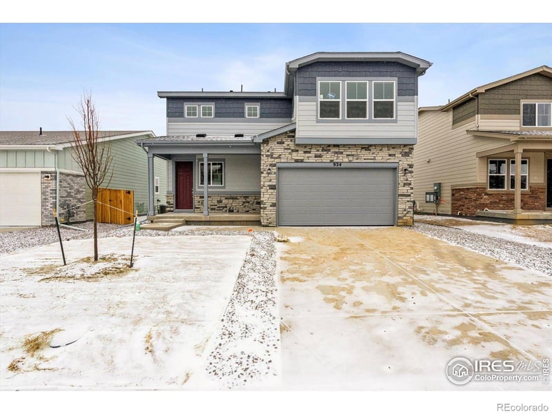 924 Harvard St, Johnstown, CO 80534
