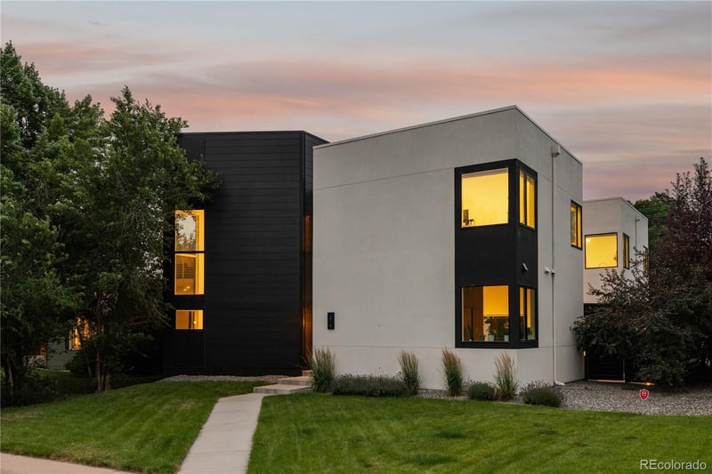 5916 S Sycamore St, Littleton, CO 80120