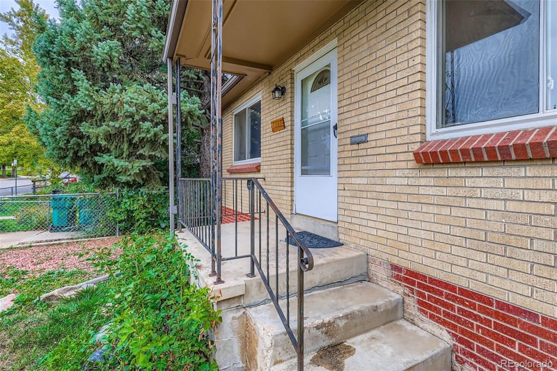 3348 Emerson St, Englewood, CO 80113