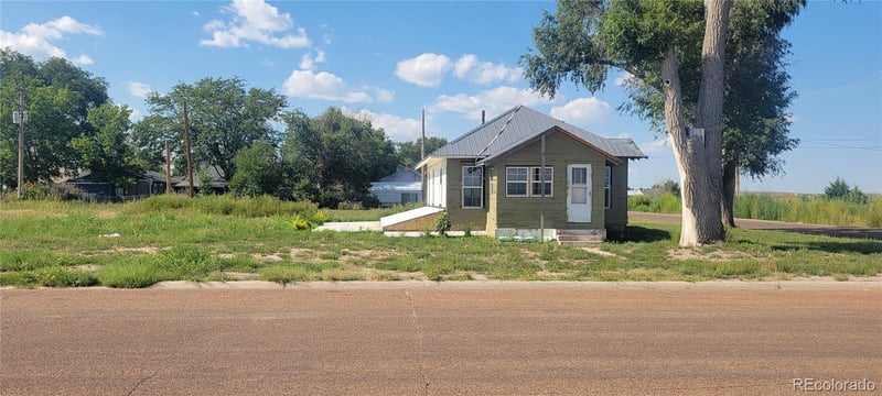 420 2nd St, Julesburg, CO 80737