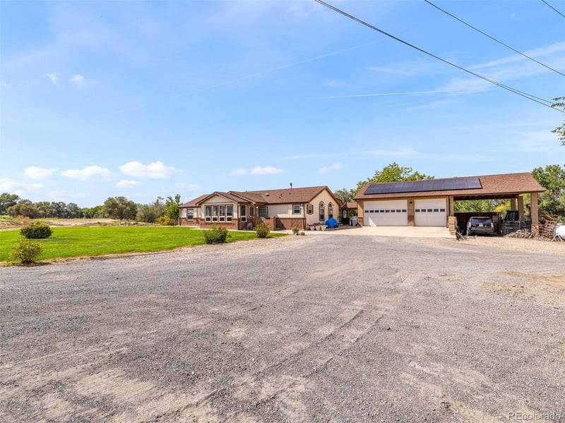 745 38th Ln, Pueblo, CO 81006