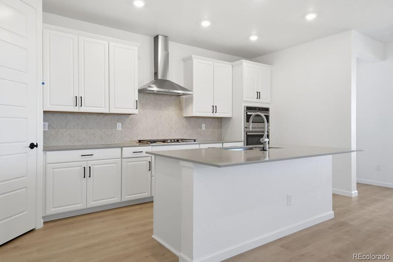 8872 Pennycress Dr, Littleton, CO 80125