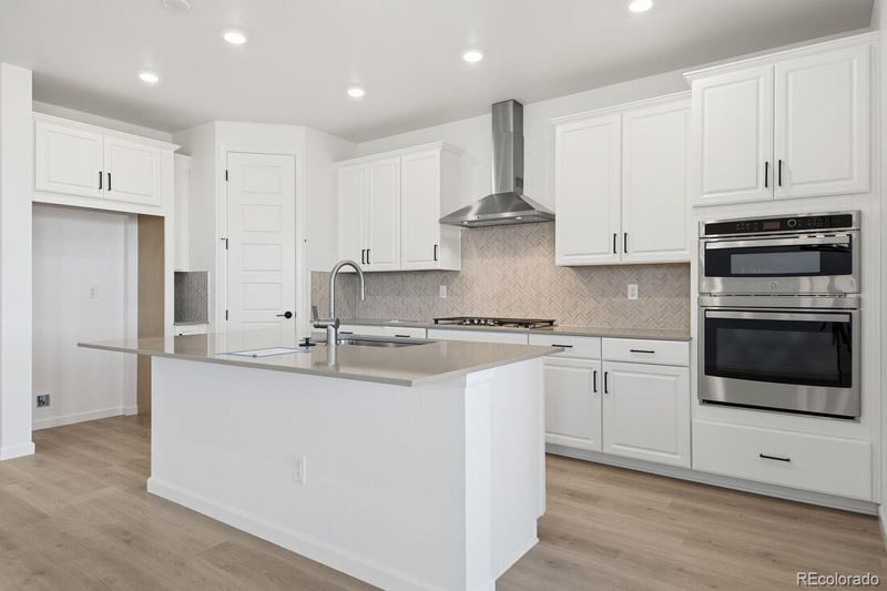 8872 Pennycress Dr, Littleton, CO 80125