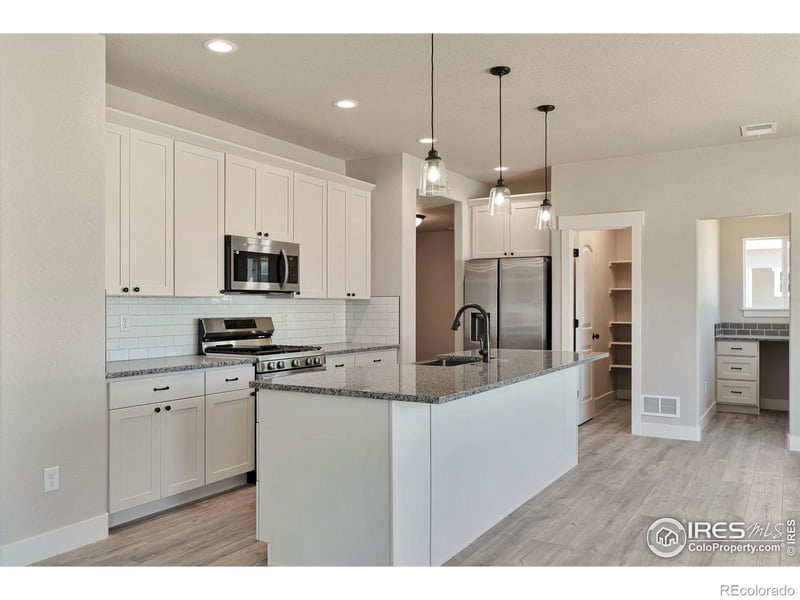 9046 Harlequin Cir, Frederick, CO 80504
