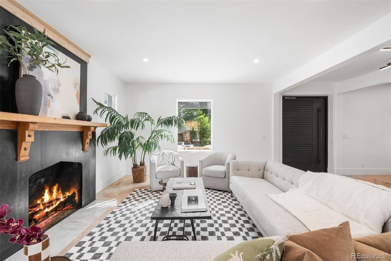 2917 Clermont St, Denver, CO 80207