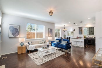 21893 Layton Dr, Aurora, CO 80015