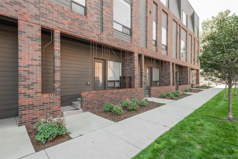 910 40th Ave, Denver, CO 80211