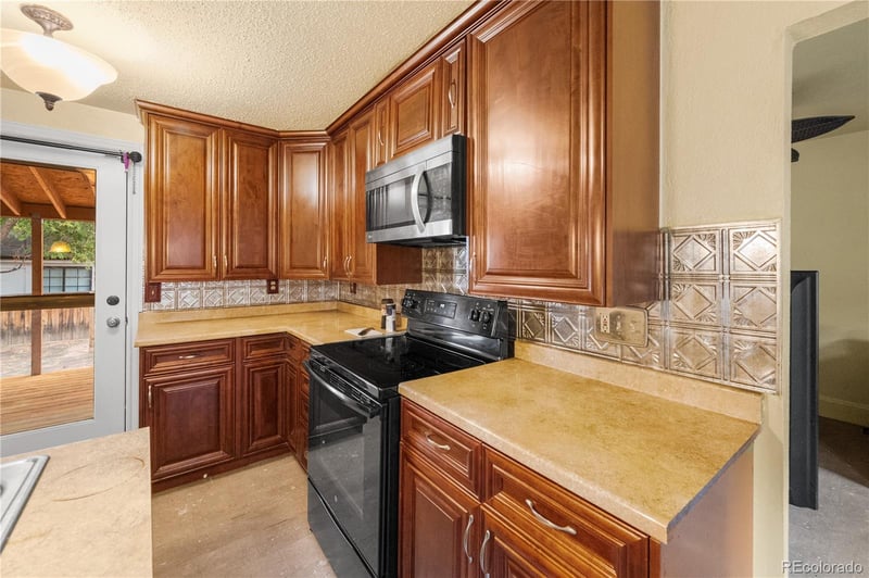 1519 Alaska Pl, Denver, CO 80223