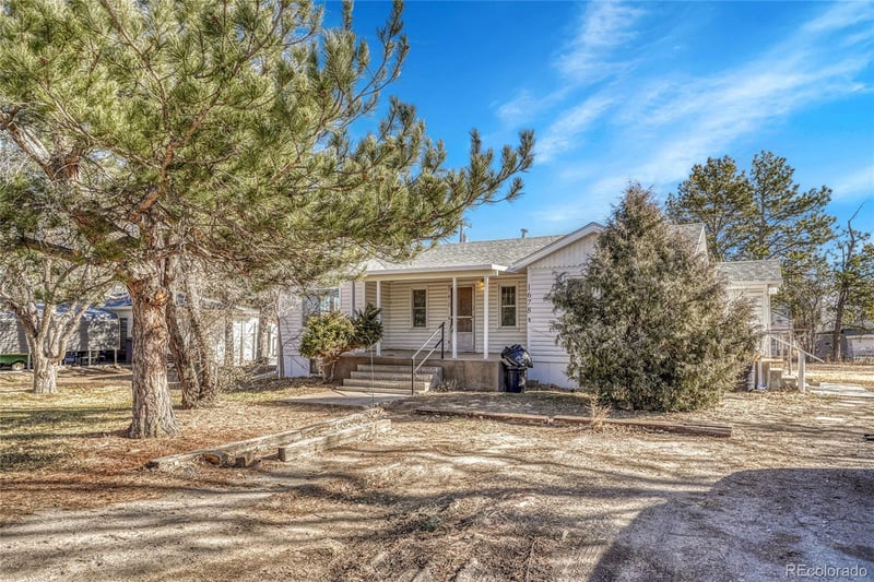 1678 Arapahoe St, Strasburg, CO 80136